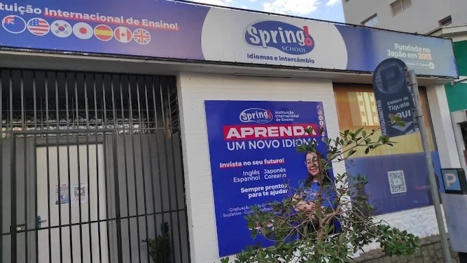 Fachada da Spring School Limeira